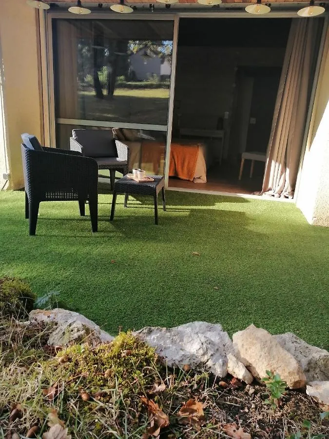 Lapausedegout Piscine Chambres Climatisees Jacuzzi Terrasse Lachapelle-Auzac 0*,  France